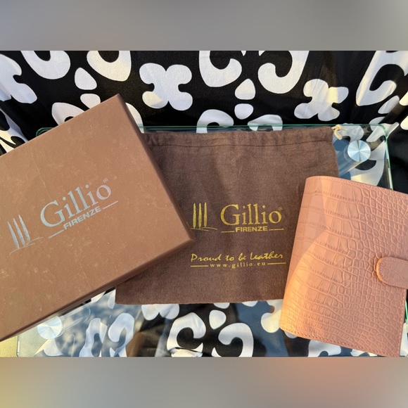 Lightly Used Gillio Mini Mia Cara CROCO AUBERGINE MAT - Picture 1 of 12